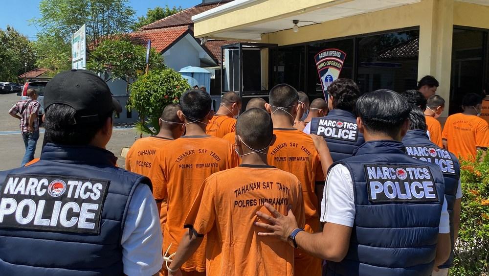 Tiga-orang-warga-Provinsi-Aceh-ikut-diamankan-oleh-Sat-Res-Narkoba.jpg