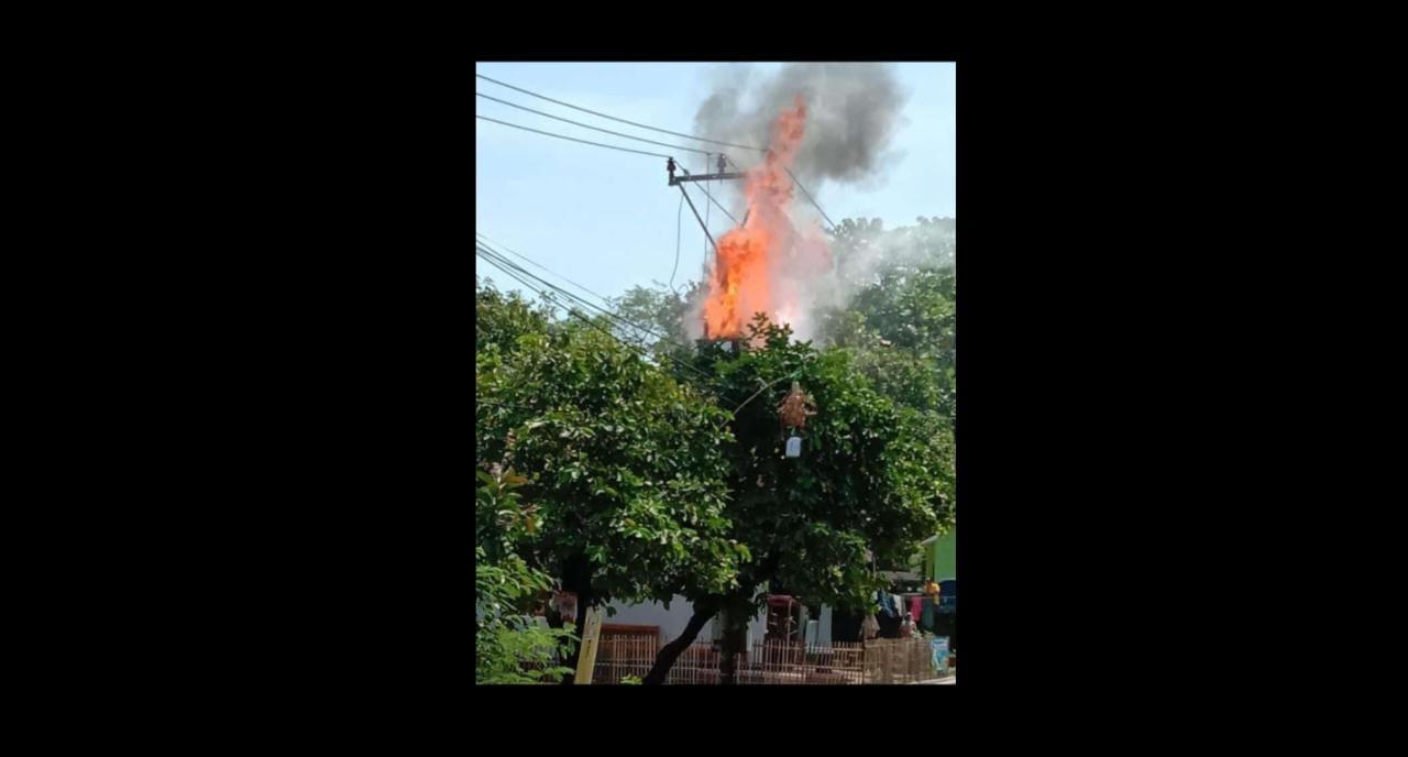 Duar! Trafo PLN di Ciwaru Sukabumi Meledak, Satu Kampung Gelap Gulita hingga Malam