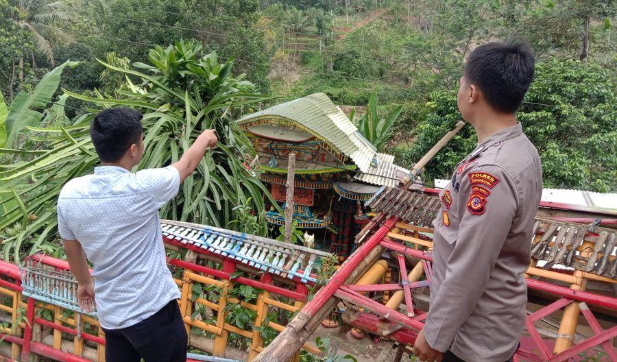 Kakek di Sukabumi Tewas Tersetrum Saat Memperbaiki Pos Ronda, Tak Sengaja Pegang Kabel Ketika Jatuh