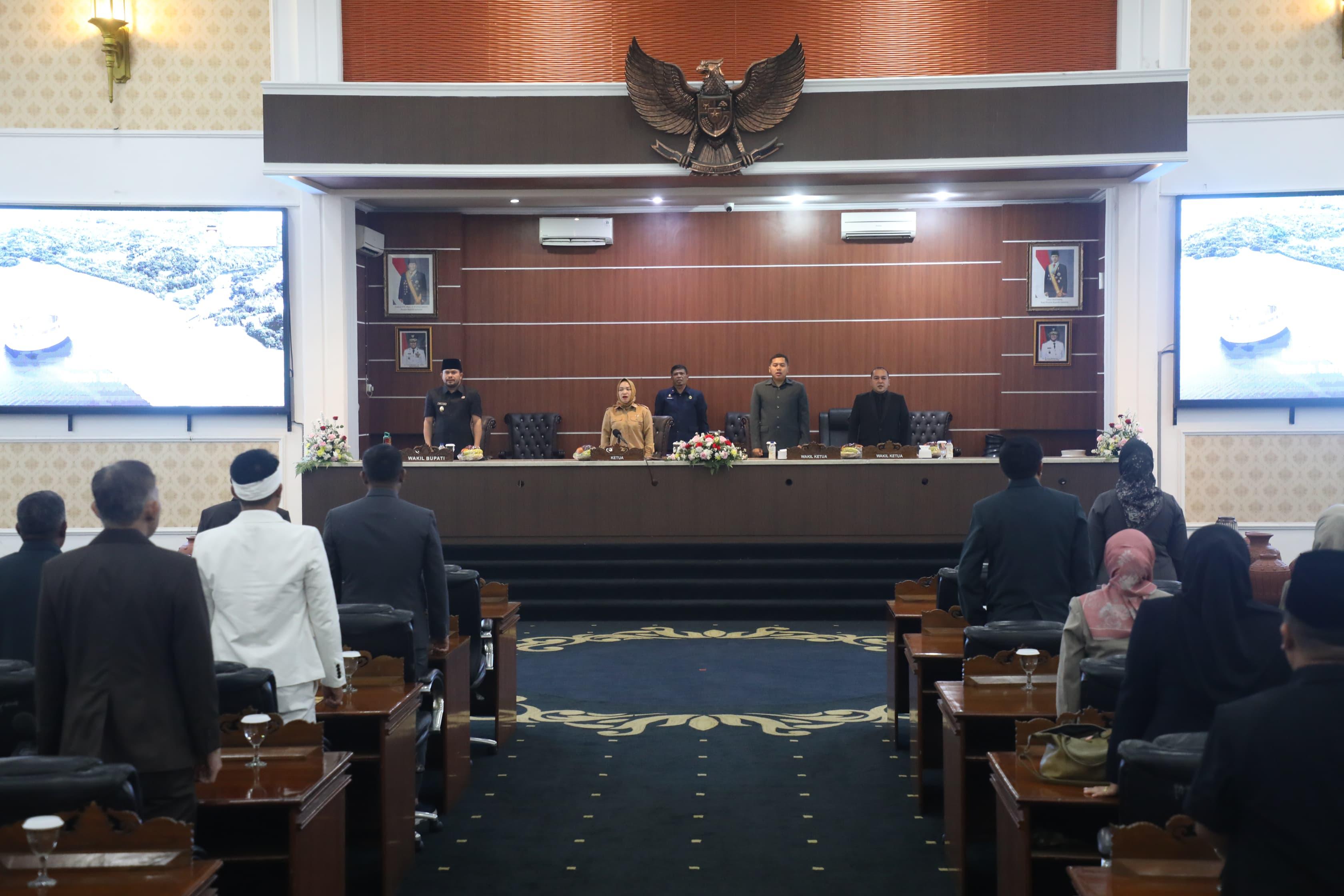 Wakil-Bupati-Purwakarta-Abang-Ijo-Hapidin-menghadiri-Rapat.jpg