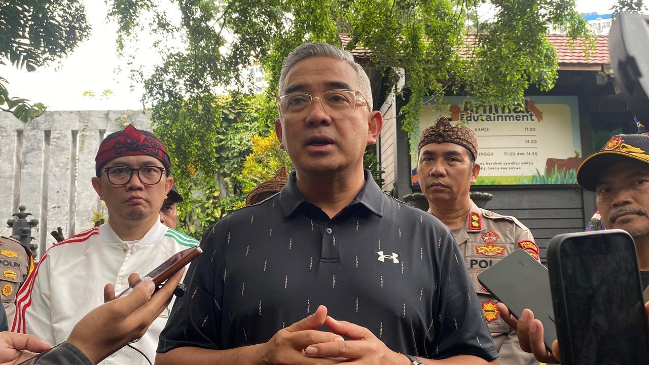 Wali-Kota-Bandung-Muhammad-Farhan-Beri-Keterangan-Soal-Pelaksanaan-Salat-Idulfitri.jpg