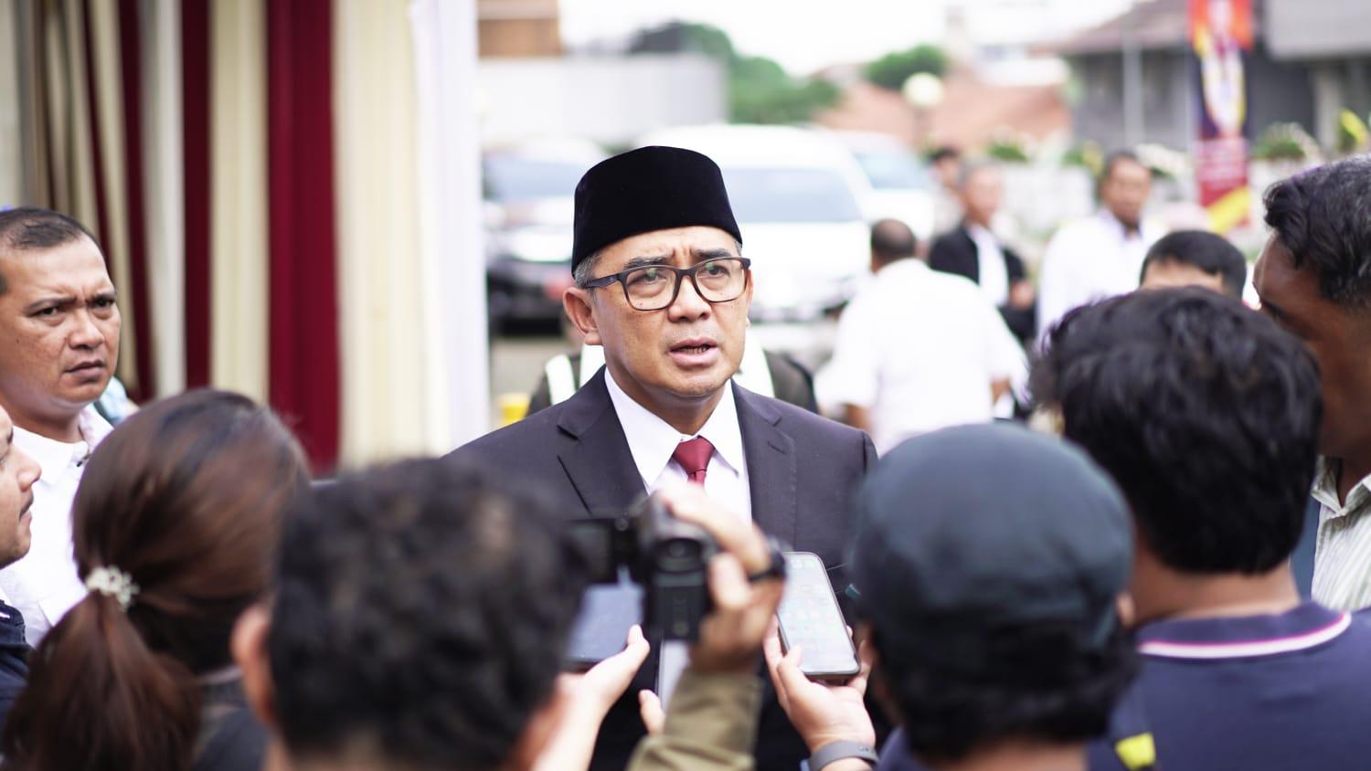 Wali-Kota-Bandung-Muhammad-Farhan-sa.jpg