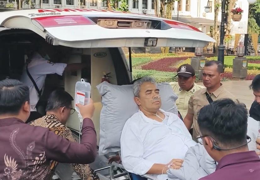 KRONOLOGI Wali Kota Bandung Muhammad Farhan Dilarikan ke RS Pakai Ambulans - Tribunjabar.id
