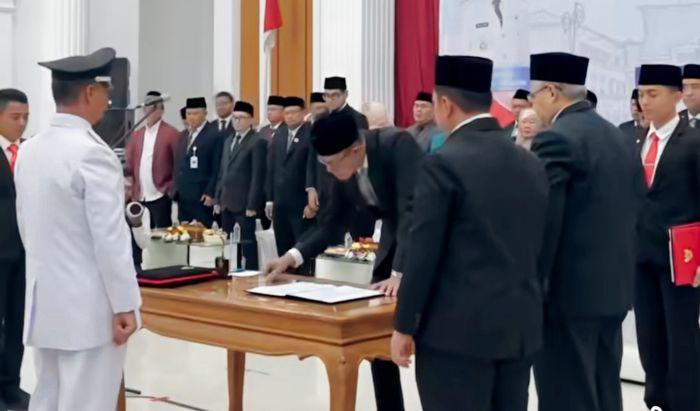Wali-Kota-Sukabumi-Ayep-Zaki-saat-melantik-pejabat-eselon.jpg