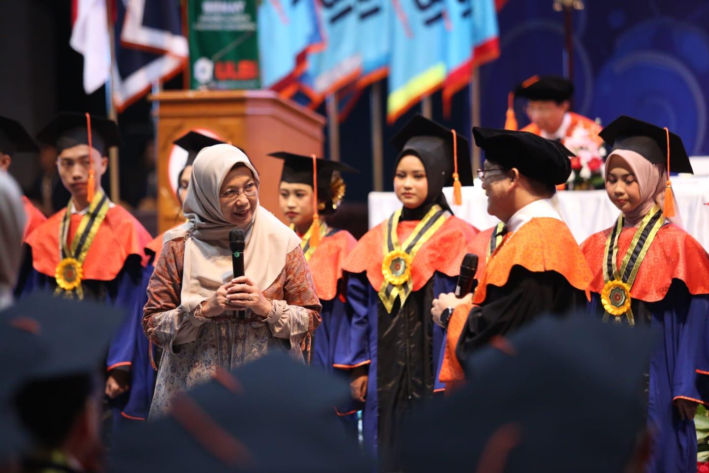 Wisuda-ulbi-2024.jpg