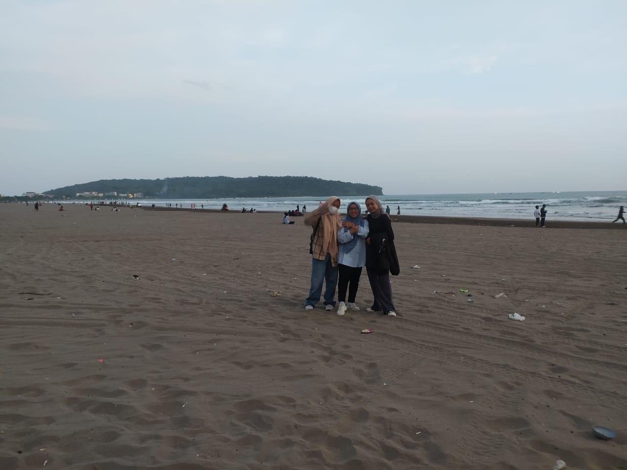 Yulia-Khoirunnisa-Suteja.jpg