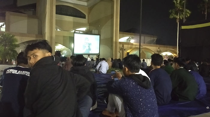 Ribuan Bobotoh dan Pemain Persib Bandung Doa Bersama untuk Haringga Sirla