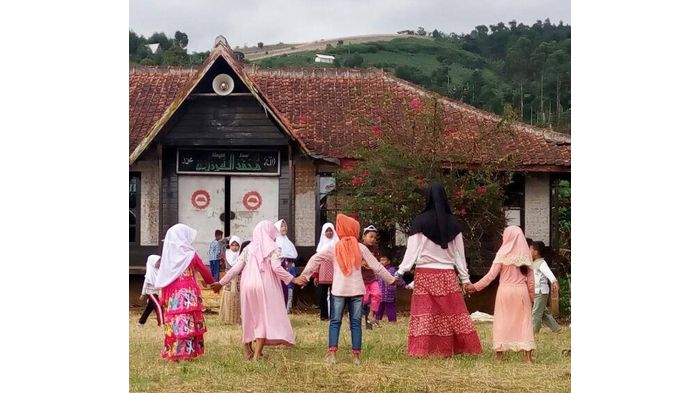 Cita-cita Warya Terwujud, Masjid yang Dibangunnya di Tanah Wakaf Dilengkapi Kebutuhan Zaman Now