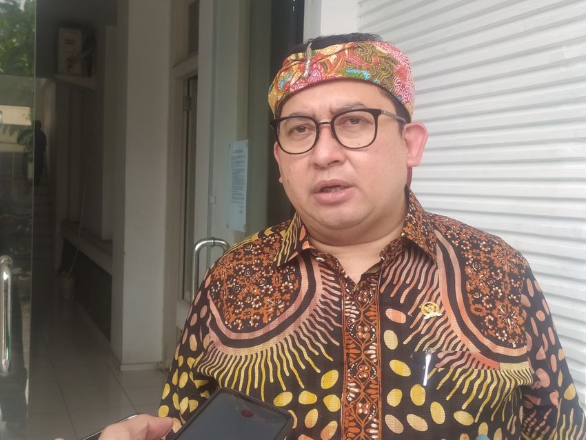 anggota-komisi-i-dpr-ri-fadli-zon.jpg