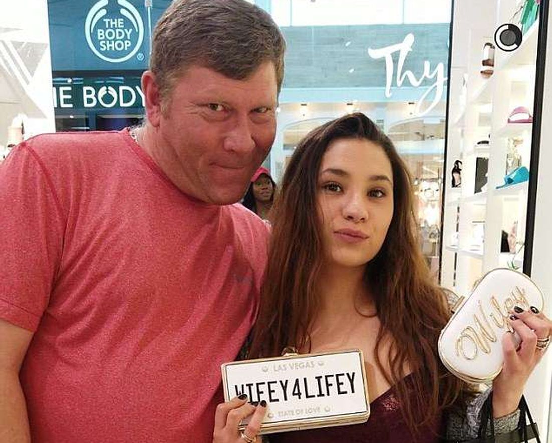 Wanita Muda Pacari Duda Lebih Tua 24 Tahun, Awalnya Mengincar Harta, Setelah 6 Tahun jadi Begini!