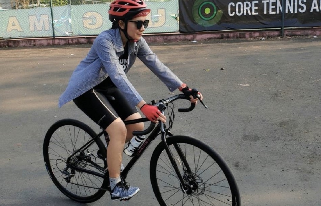 annisa-apsari-bersepeda-1.jpg