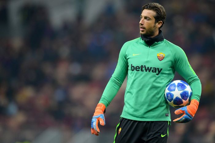 antonio-mirante-mantan-kiper-juventus-dan-as-roma-yang-direkrut-ac-milan.jpg