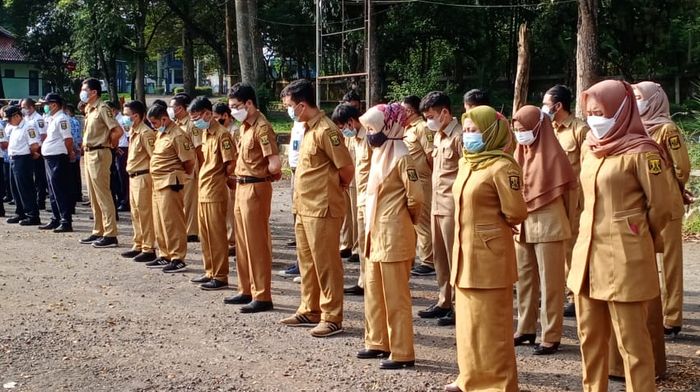aparatur-sipil-negara-asn-di-kabupaten-sukabumi-melaksanakan-apel.jpg