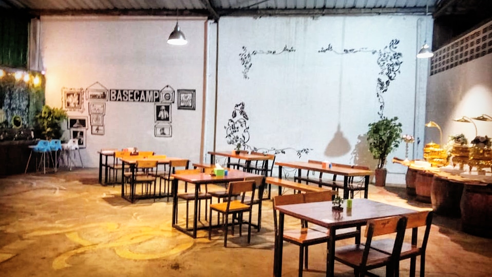 Berkonsep Garden Continental Food, di Tempat Ini Anda Bisa Makan Sambil Menikmati Suasana Taman