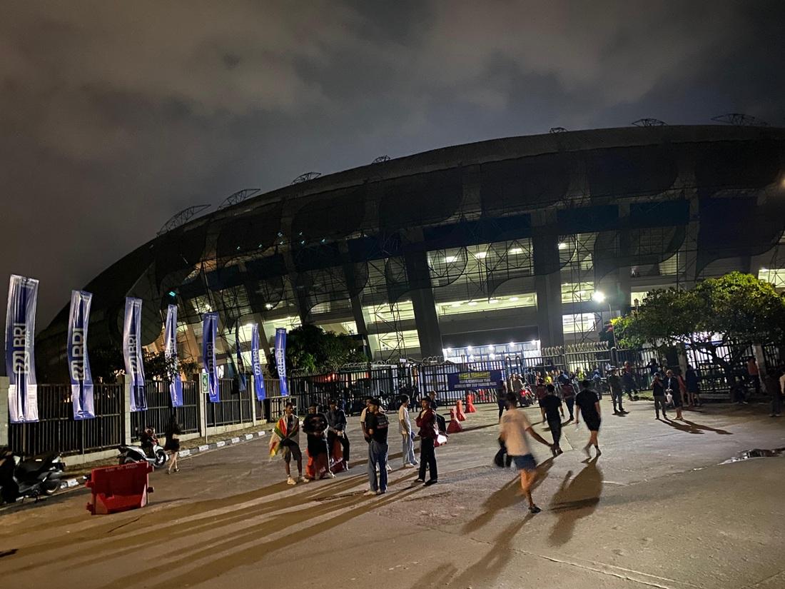 aremania-di-stadion-gbla-ilustrasi-stadion-gelora-bandung-lautan-api.jpg