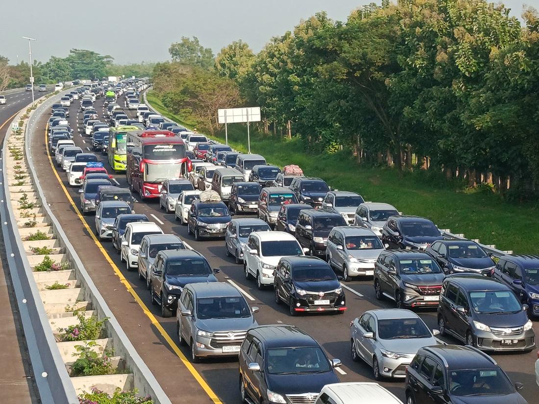 arus-mudik-cipali.jpg