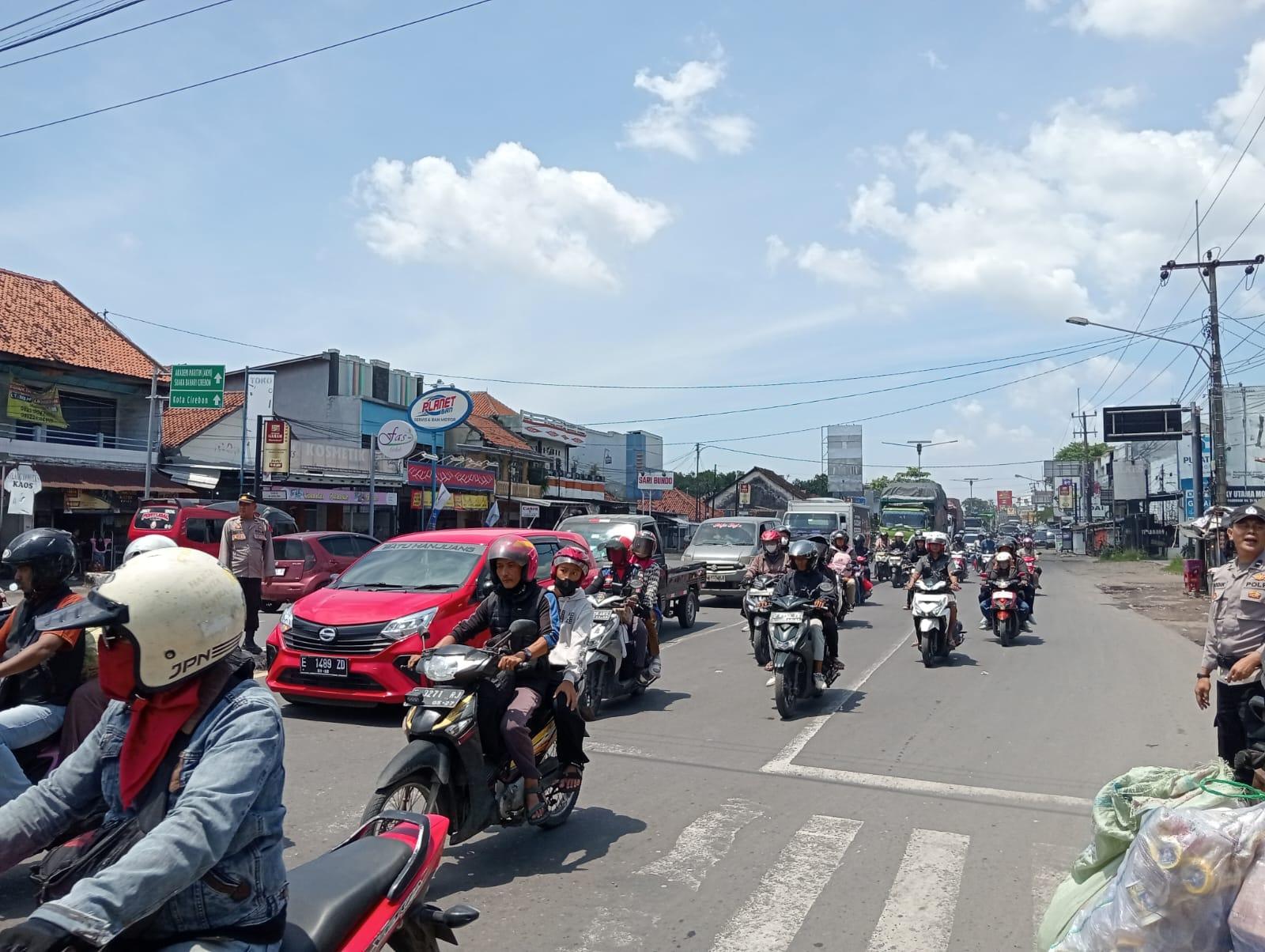 arus-mudik-cirebon-ya.jpg