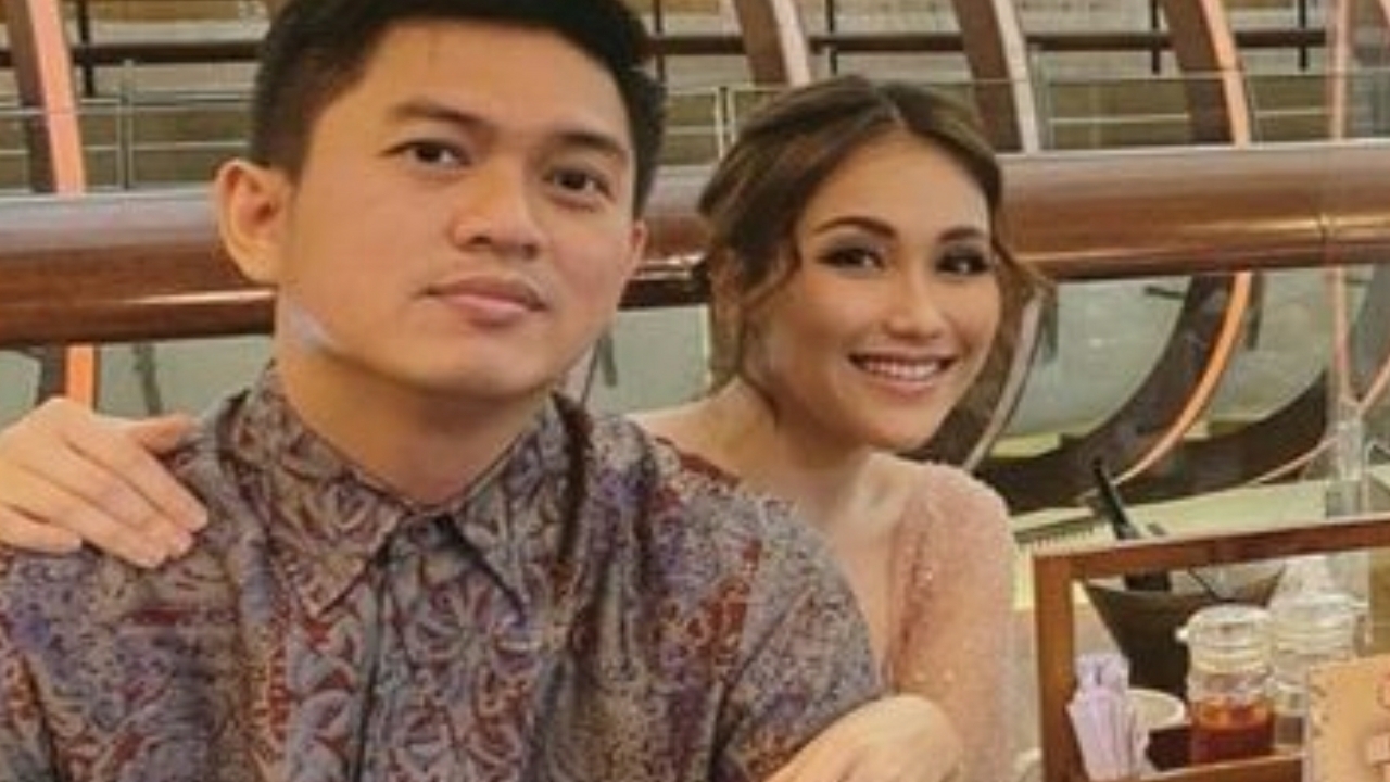 Ayu Ting Ting Batal Nikah karena Mahar Selangit Ditolak? Anak Ayah Rojak Tepis Tangisi Adit