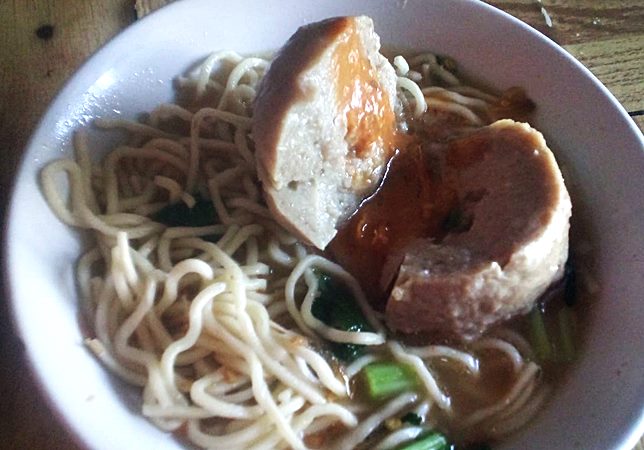 Mencicipi Lezatnya Mi Bakso di Kedai Lengkeng, Daging Sapi Terasa Padat di Mulut