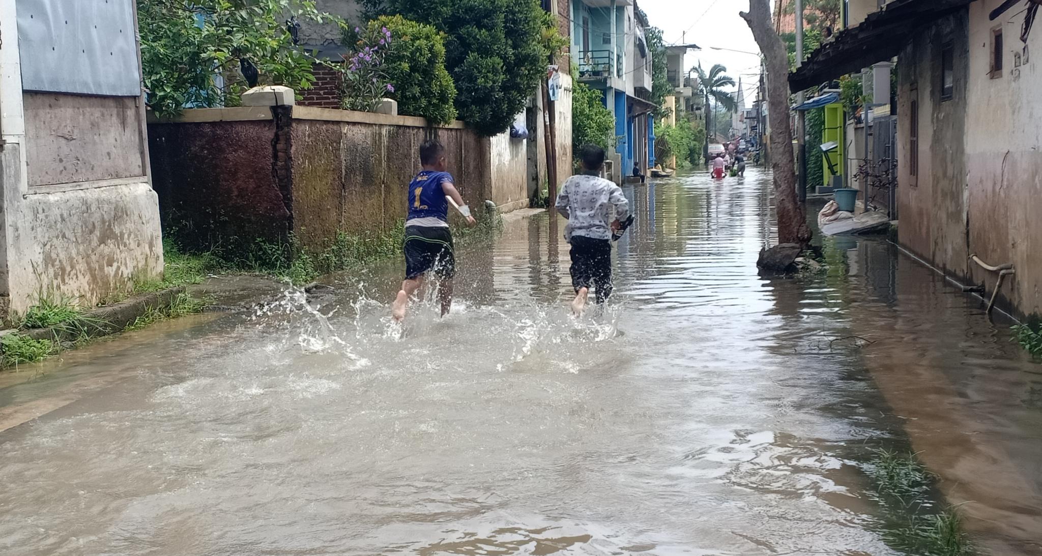 Banjir Isi Ulang Bikin Bosan Warga Dayeuhkolot, Minta Dibuatkan Kolam Retensi