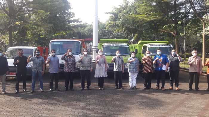 Bantu Pemkab Purwakarta Tangani Soal Sampah, Perusahaan Ini Berikan Armada Kendaraan Angkut Sampah