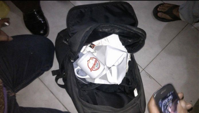 BREAKING NEWS: Seorang Oknum Polisi dan Warga Diduga Lakukan 'Serangan Fajar' di Cimahi