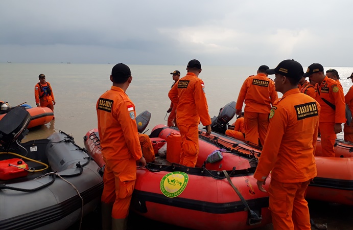 Pencarian Jatuhnya Lion Air JT 610 Berlanjut, Petugas Gabungan Sisir Pesisir Tanjung Karawang
