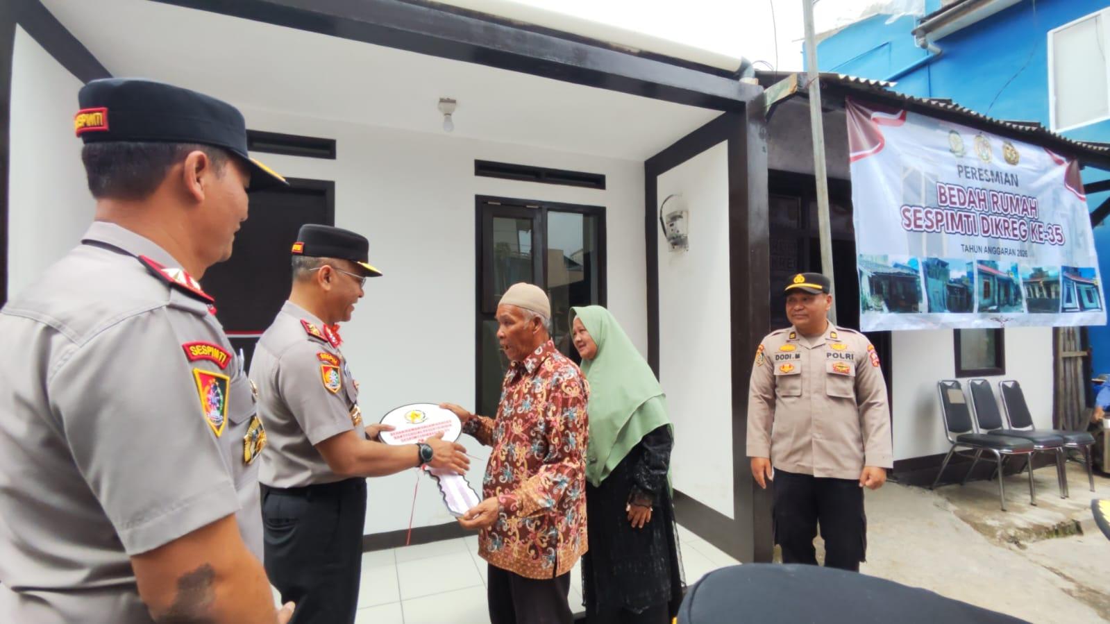 bedah-rumah-di-bandung-barat.jpg