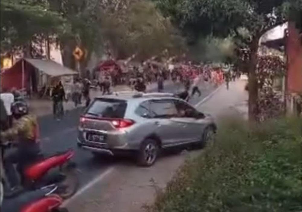 bentrok-ormas-ciranjang.jpg