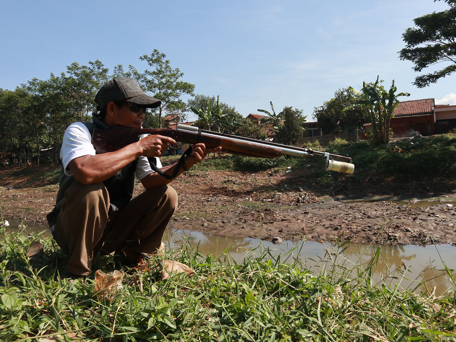 berburu-ikan-pakai-senapan-angin.jpg