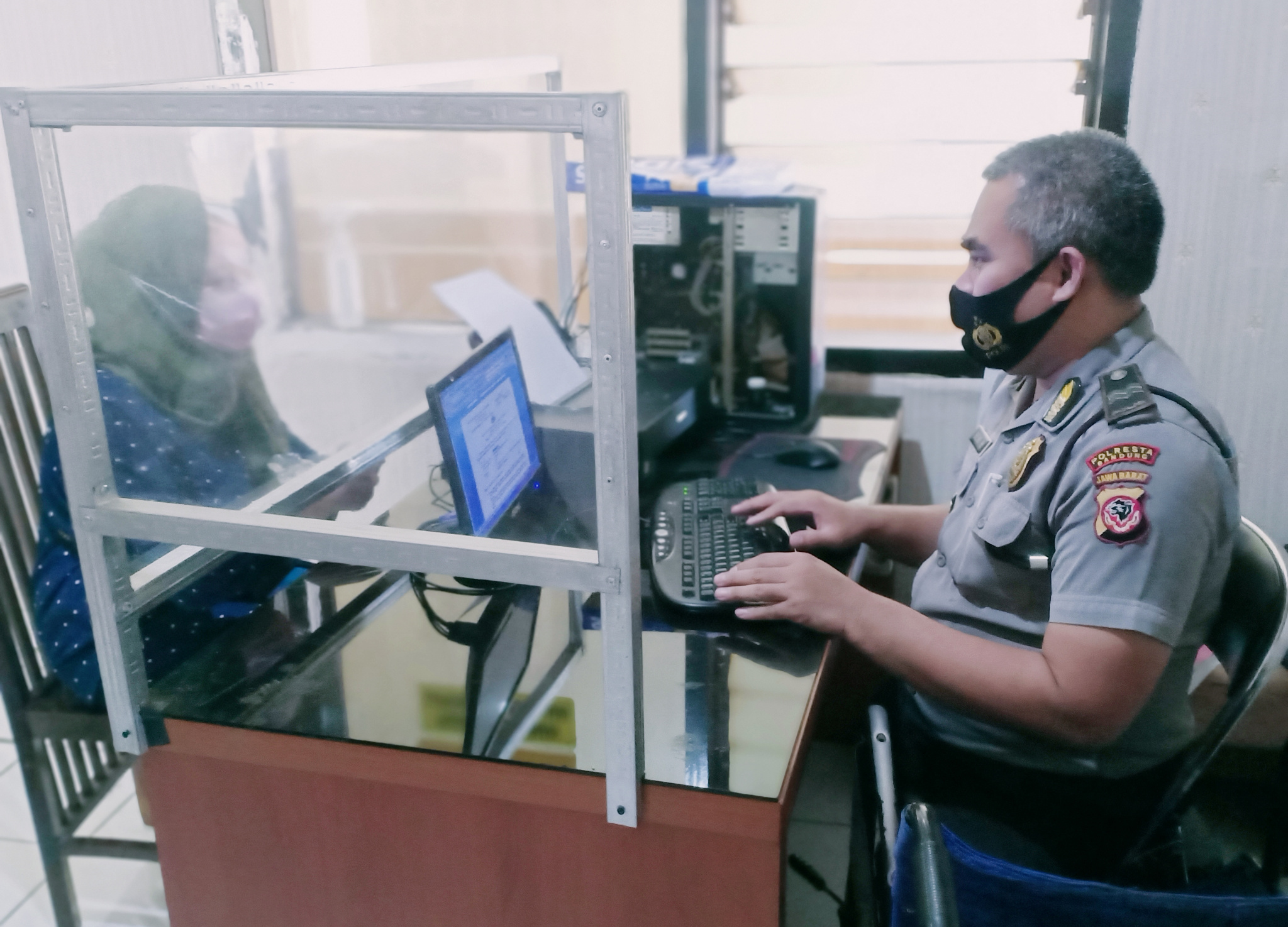 Kisah dan Sosok Polisi di Bandung Tak Miliki Kaki Semangat Melayani, Sempat Viral di Media Sosial