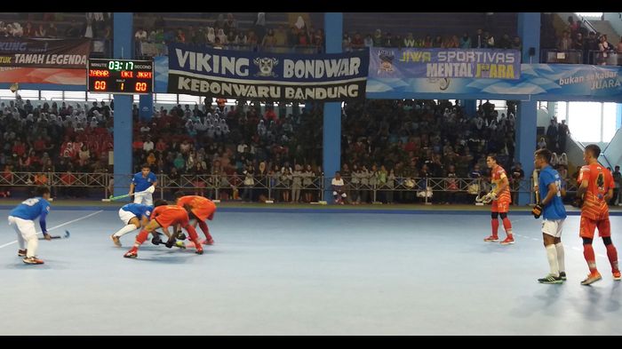 bobotoh-dukung-tim-hoki-jabar_20160913_170816.jpg