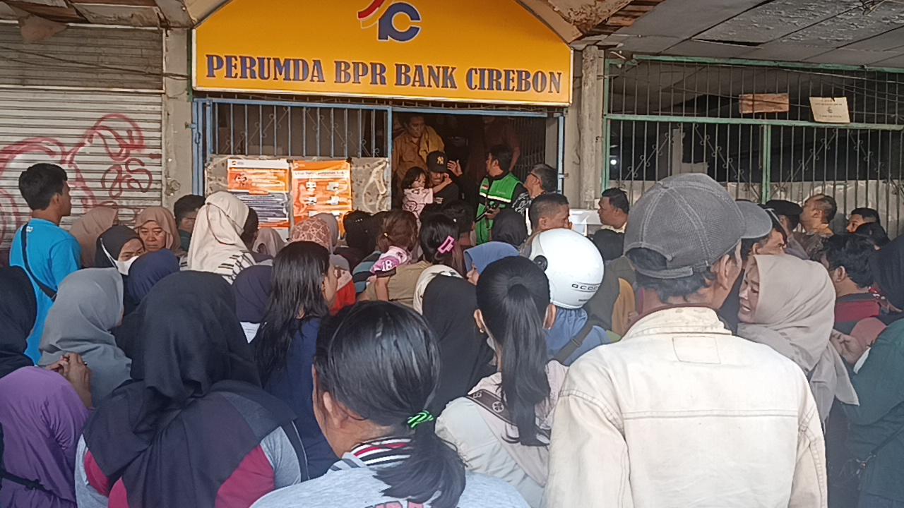 bpr-bank-cirebon-digeruduk.jpg