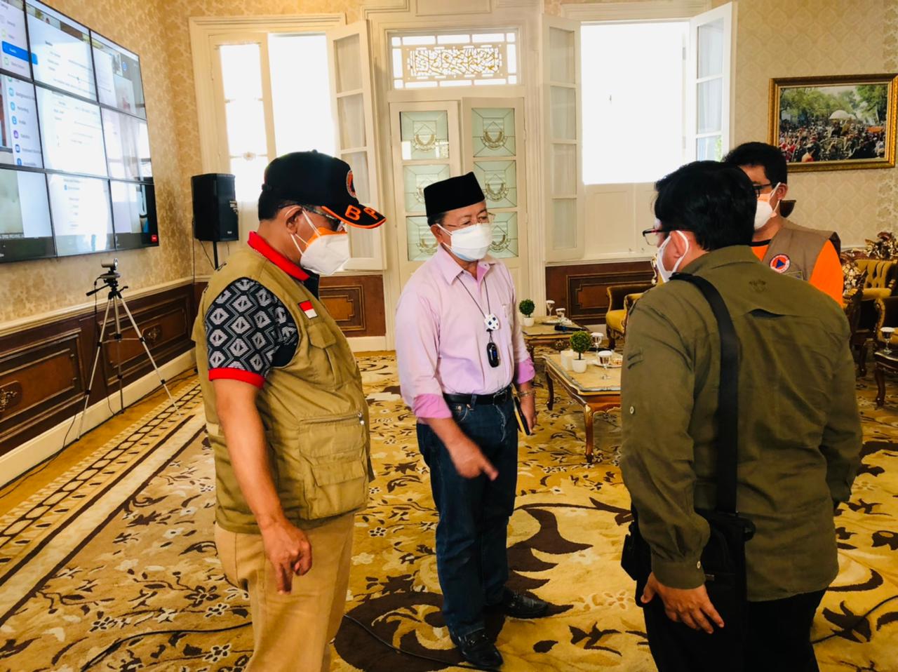 bupati-cianjur-h-herman-suherman-setelah-mengikuti-video-conference.jpg