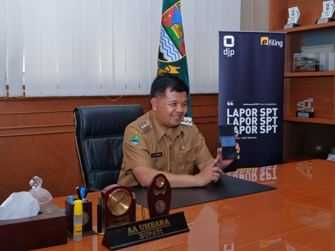 bupati-kabupaten-bandung-barat-aa-umbara-sutisna.jpg