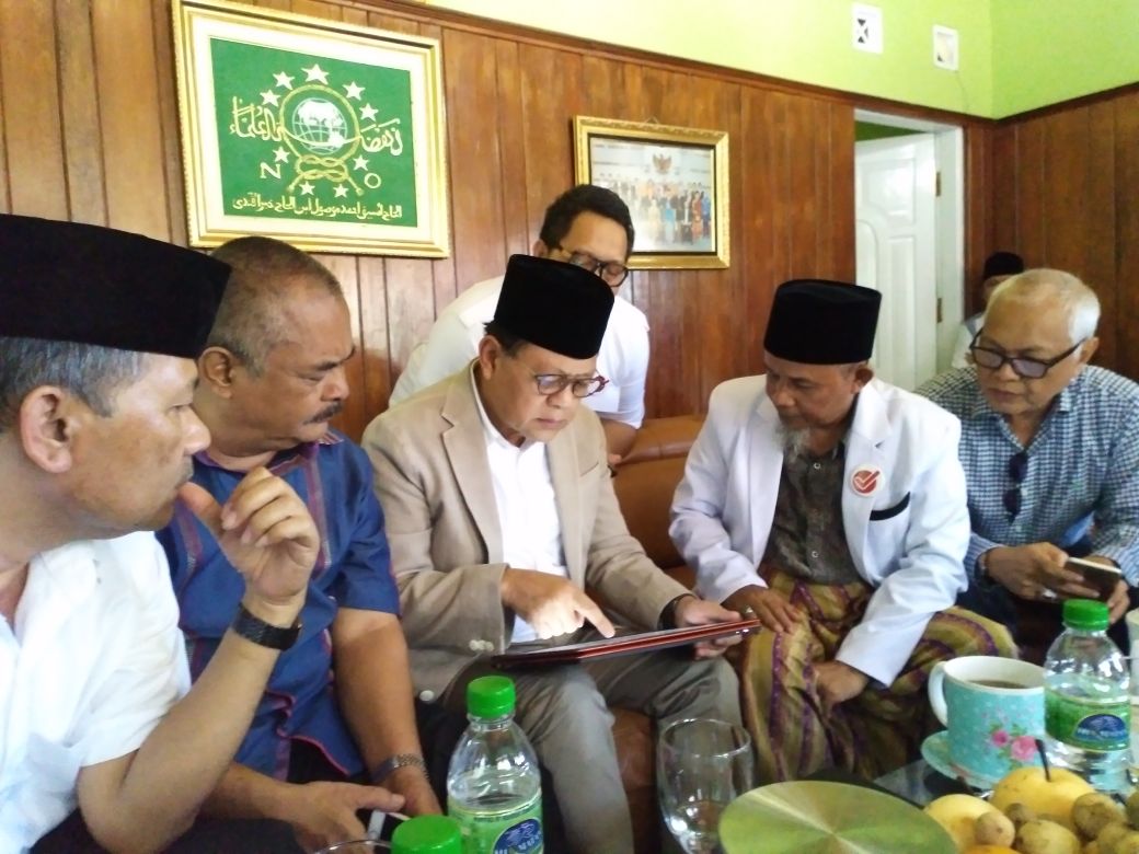 calon-gubernur-nomor-urut-pasangan-3-di-pilgub-jabar-2018-sudrajat_20180225_190745.jpg