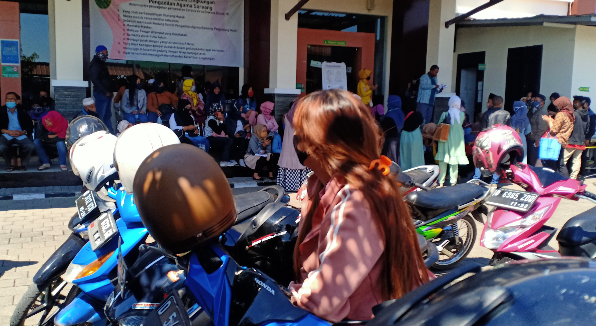 calon-janda-tunggu-di-atas-motor-pa-soreang.jpg