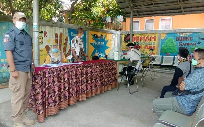 calon-ppdp-kpu-kabupaten-sukabumi-saat-menjalani-rapid-test-di-puskesmas-cisolok.jpg