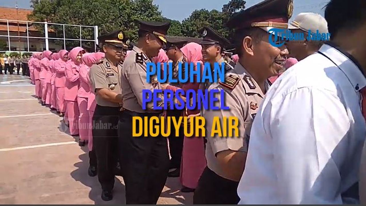 cov-puluhan-personel-diguyur-air.jpg