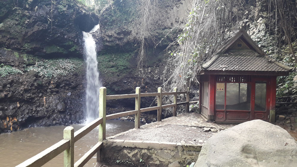 Curug Dago, Wisata Alam Berstatus Prasasti yang Terlihat Kotor dan Tidak Terawat