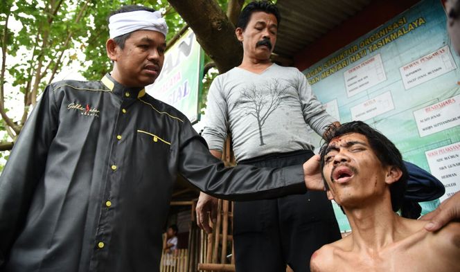 Kades di Purwakarta Ini Bawa 8 Warga Penderita Gangguan Jiwa