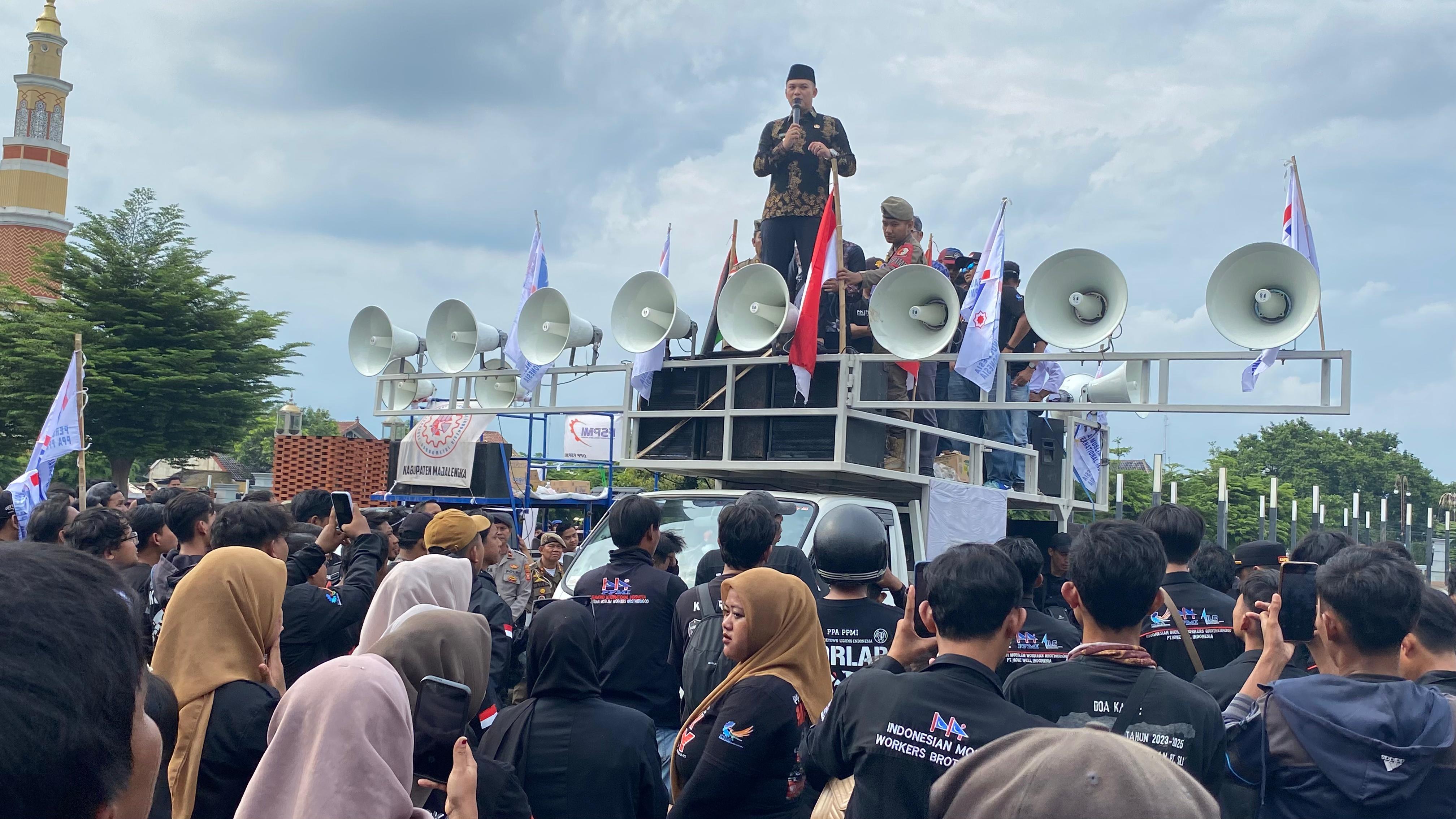 demo-kenaikan-upah-di-majalengka-dena.jpg