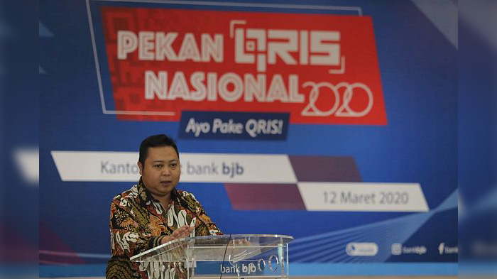 direktur-information-teknologi-treasury-dan-international-banking-bank-bjb-rio-lanasier.jpg