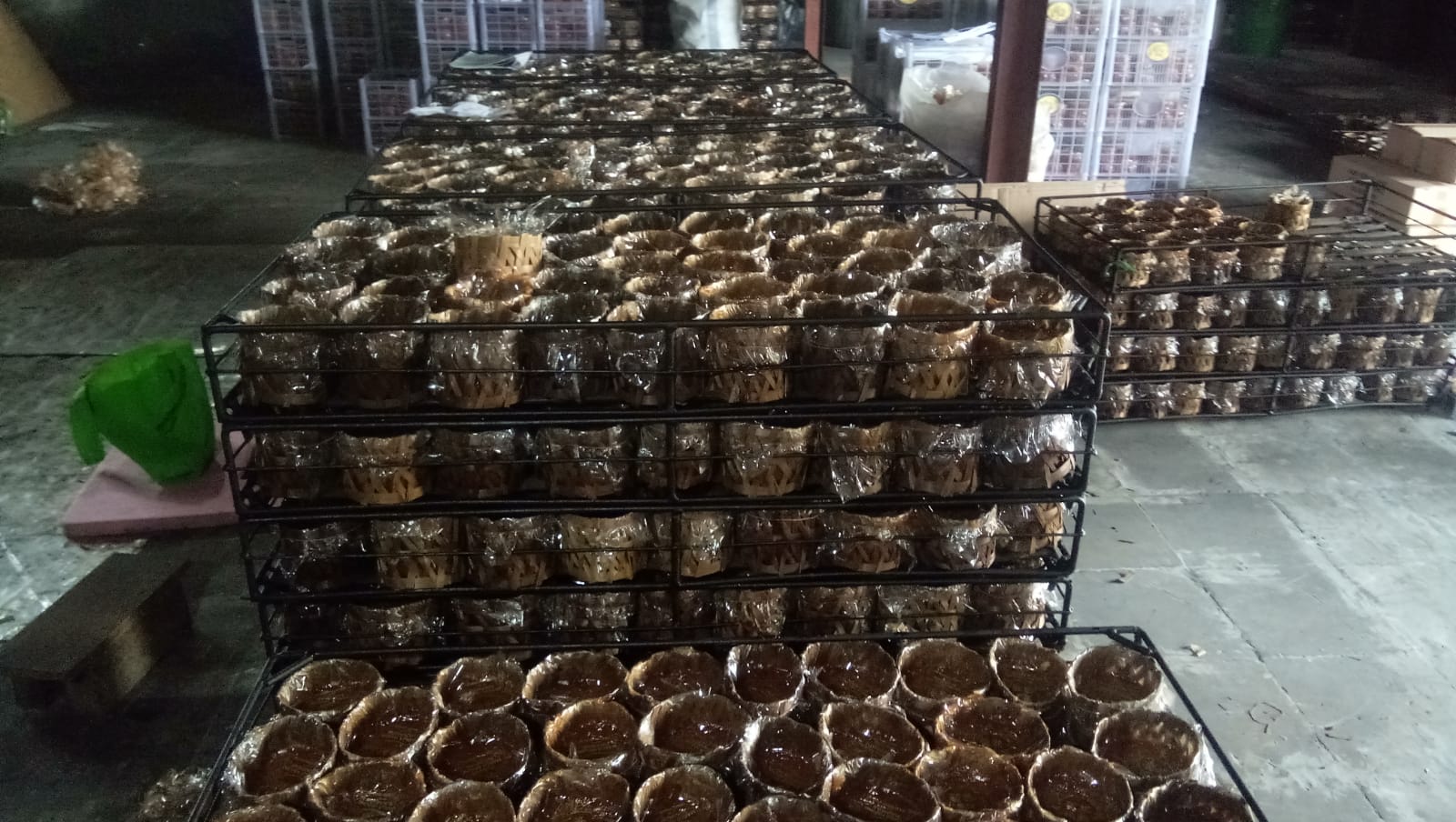 CERITA Pembuat Dodol Cina Legendaris di Sukabumi Bikin 8 Ton Kue Keranjang Jelang Imlek