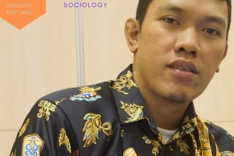 dosen-universitas-wijaya-kusuma-surabaya-umar-sholahudin.jpg