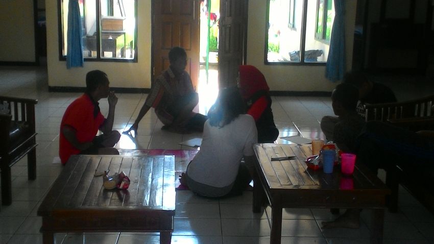 Anda Kini Diperbolehkan Menjenguk dan Bercengkerama dengan Eks Anggota Gafatar