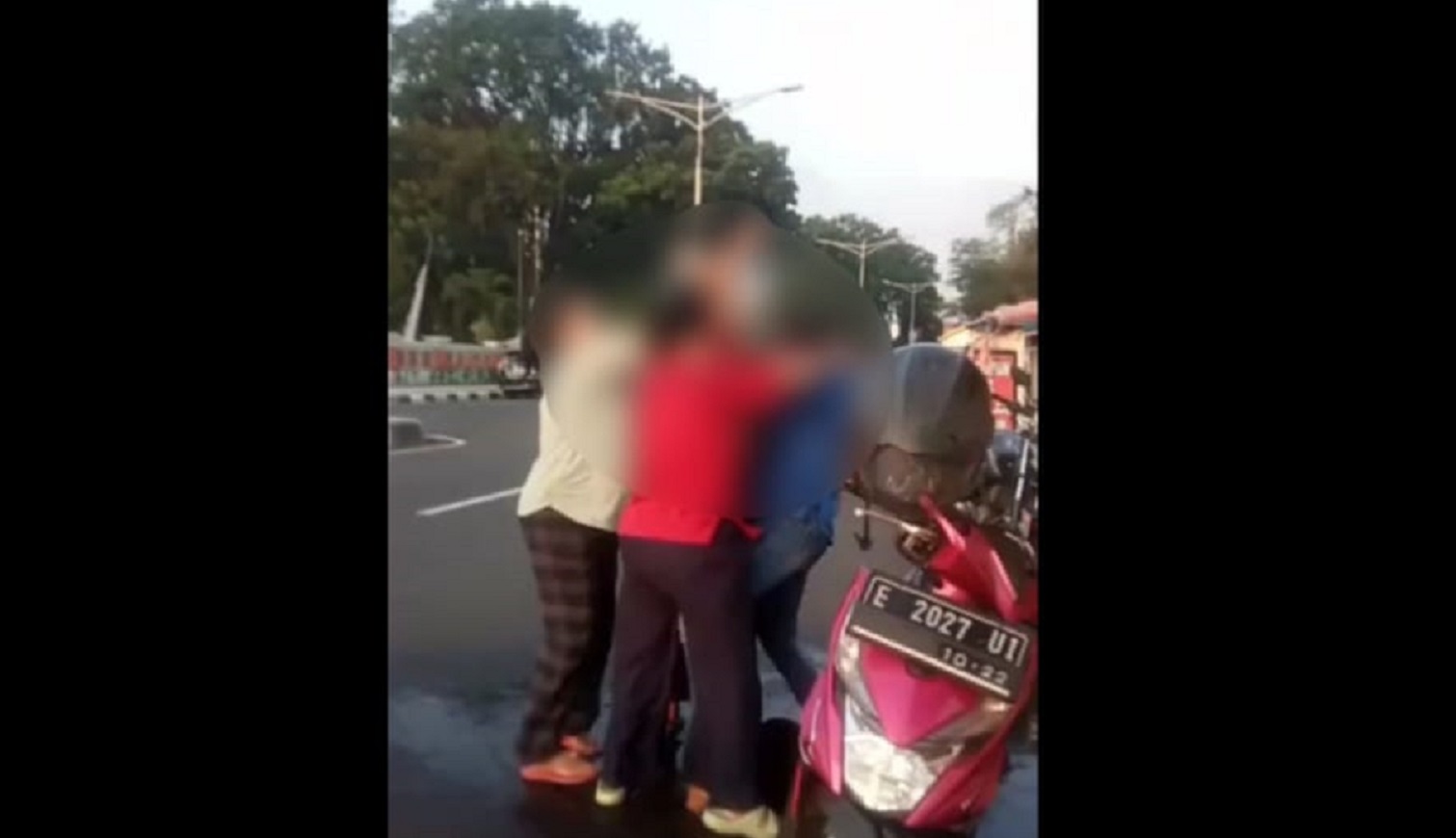 emak-emak-di-majalengka-adu-jotos.jpg