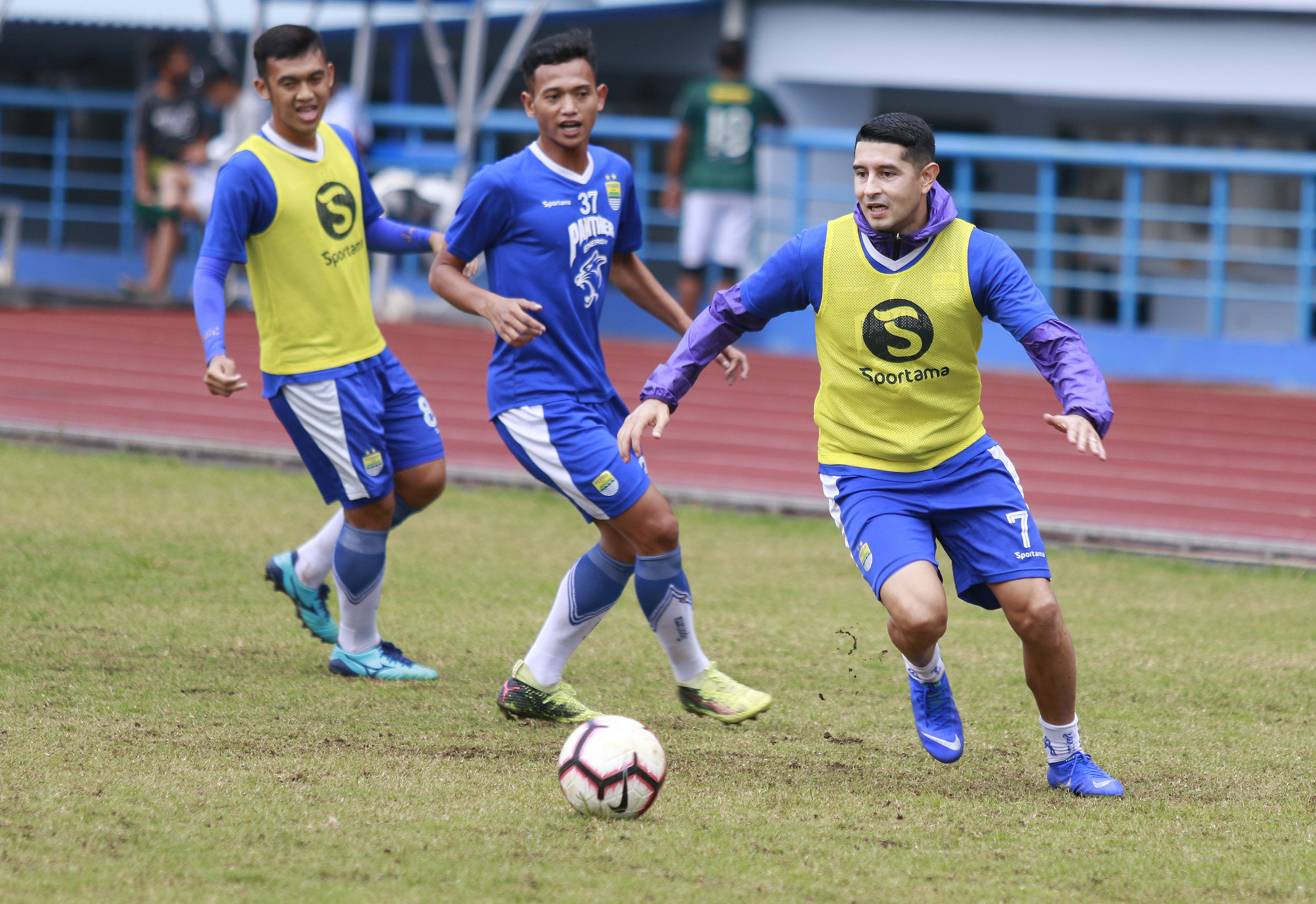 Bukti Esteban Vizcarra dan Persib Bandung Memang Berjodoh, Tolak 10 Tim Demi Berkostum Biru