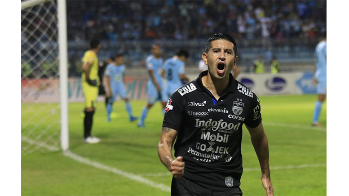 Kevin van Kippersluis Geser Posisi Esteban Vizcarra di Persib Bandung