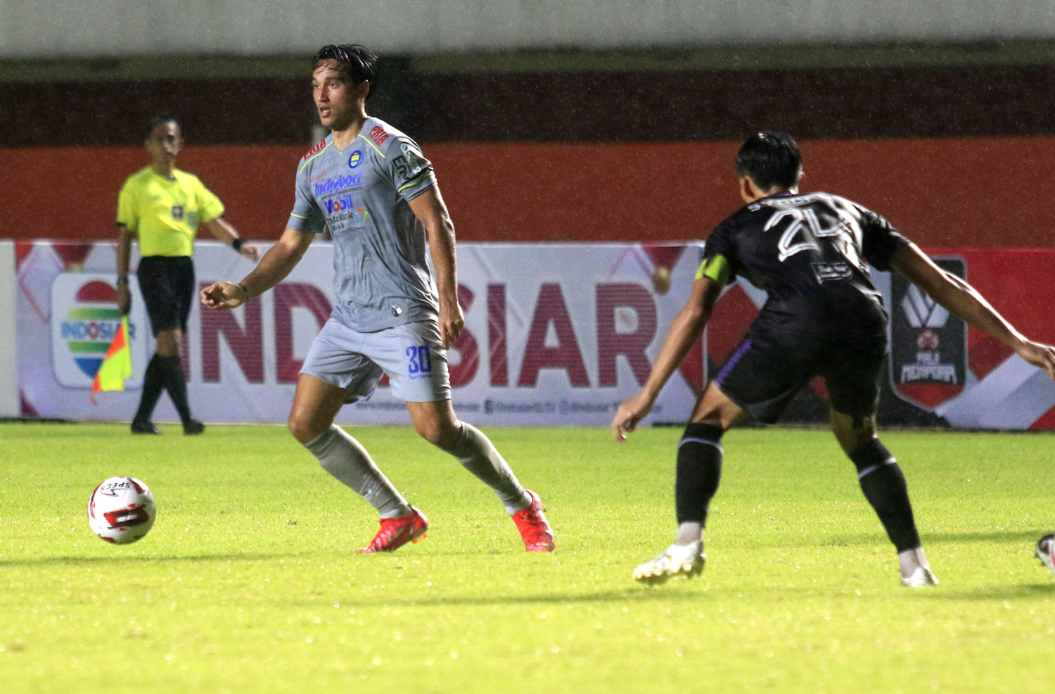 Begini Kata Mantan Pemain Persib Bandung Ini soal Ezra Walian, Ferdinand Sinaga, dan Farshad Noor